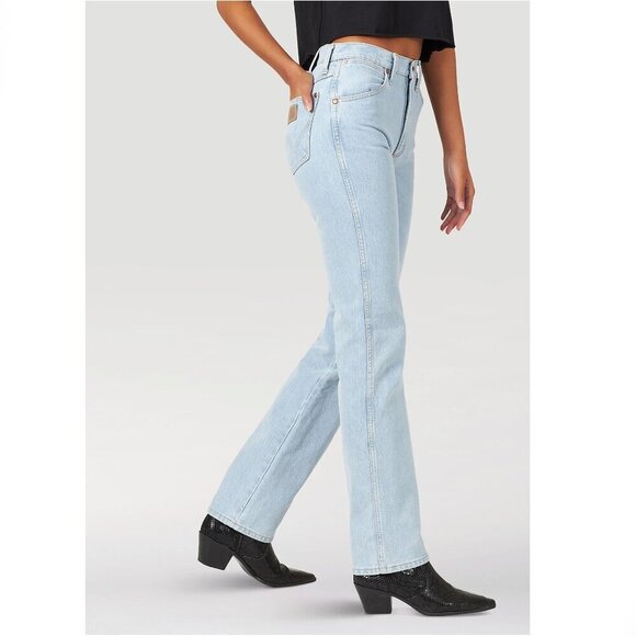 NWT Wrangler Cowboy Cut Slim‎ Fit Jeans Tapered Leg fits over boots 15x34 Bleach - Picture 1 of 7